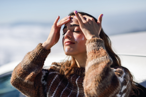 Zuerst Primer oder Sonnencreme verwenden 6